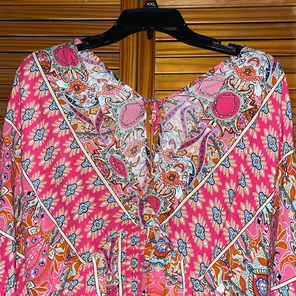 ePretty Pink Paisley Print V Neck Tie Back Dress Size Medium - Picture 2 of 15